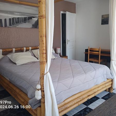 Appartements Dans Residence Avec Piscine - Mer A 500M سانت ماري لا مير المظهر الخارجي الصورة