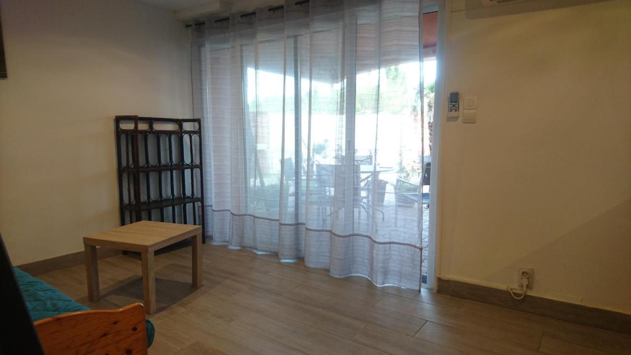 Appartements Dans Residence Avec Piscine - Mer A 500M سانت ماري لا مير المظهر الخارجي الصورة