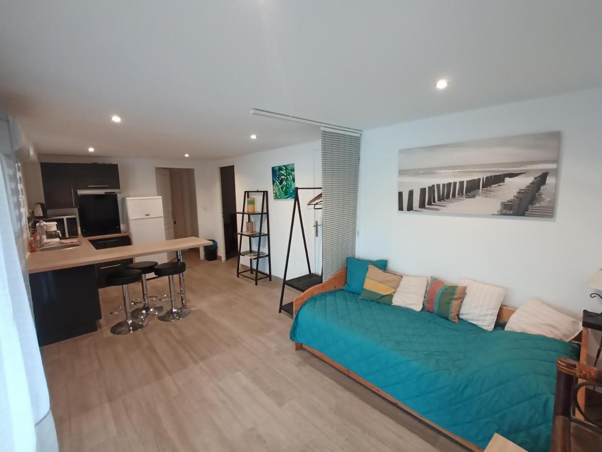 Appartements Dans Residence Avec Piscine - Mer A 500M سانت ماري لا مير المظهر الخارجي الصورة