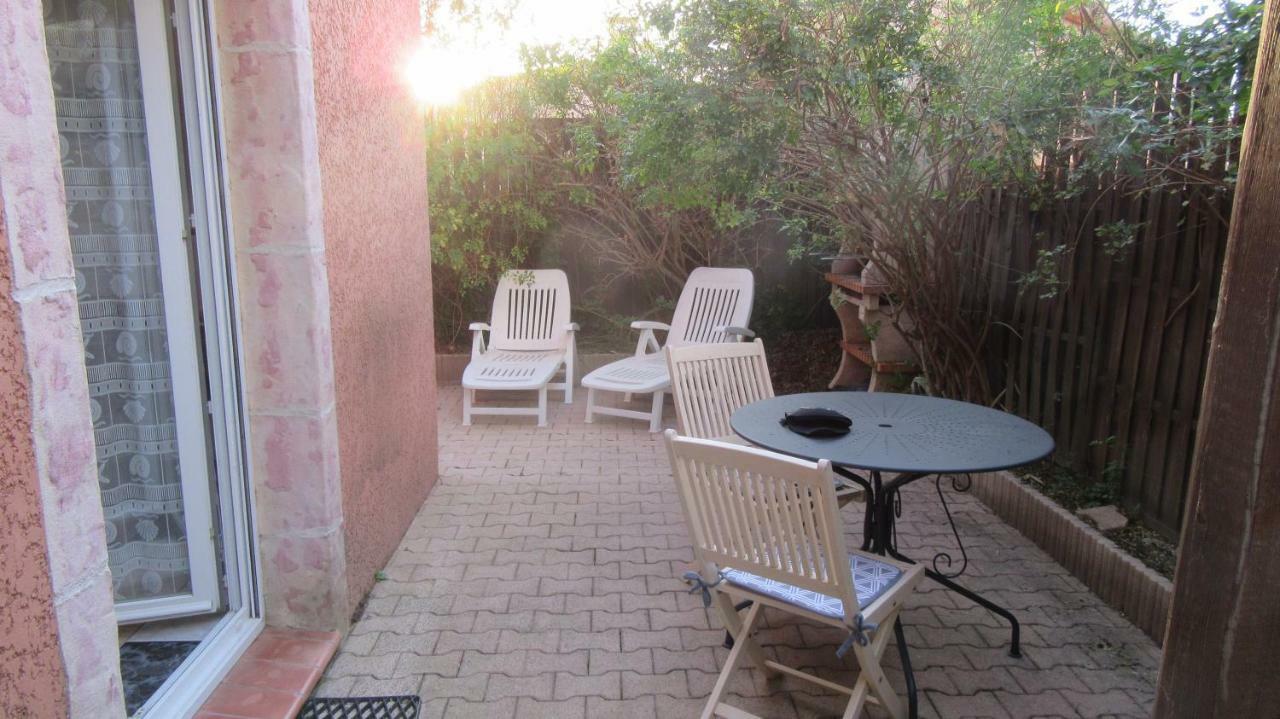 Appartements Dans Residence Avec Piscine - Mer A 500M سانت ماري لا مير المظهر الخارجي الصورة